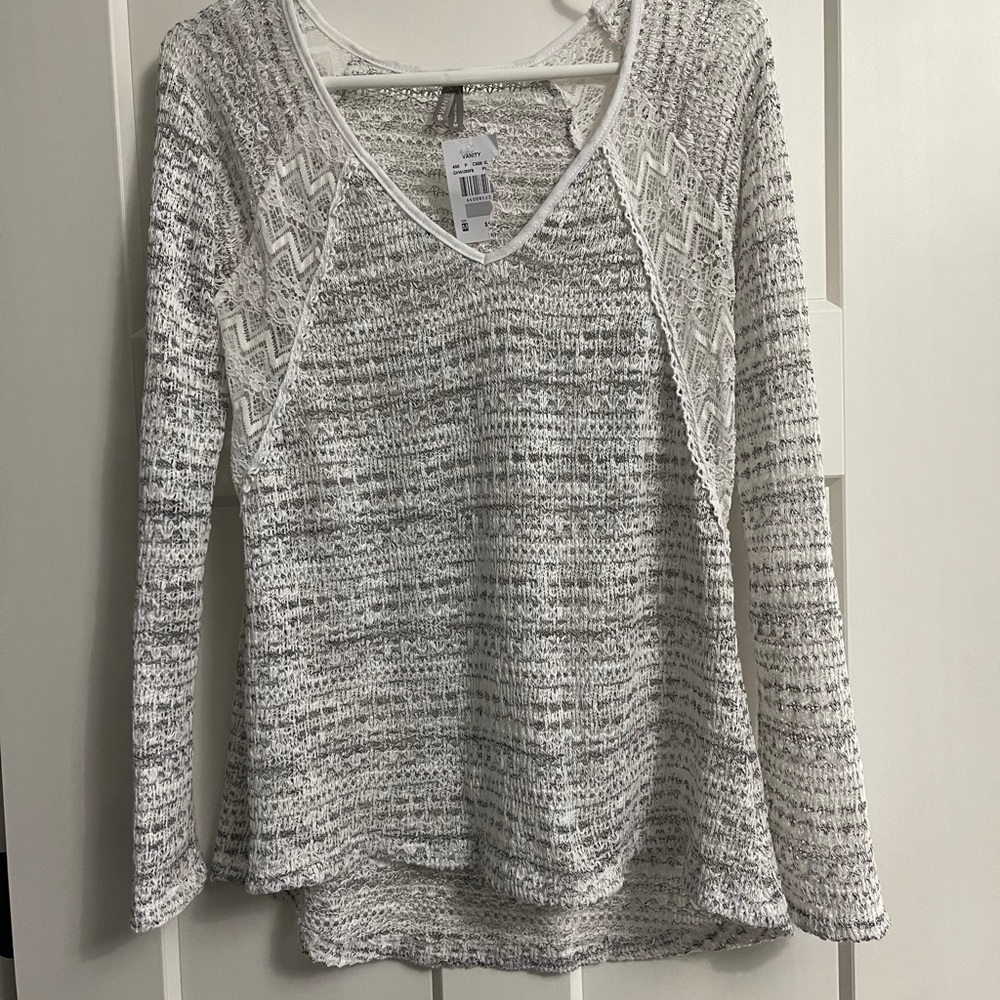 NEW Vanity medium white/gray lace sweater
